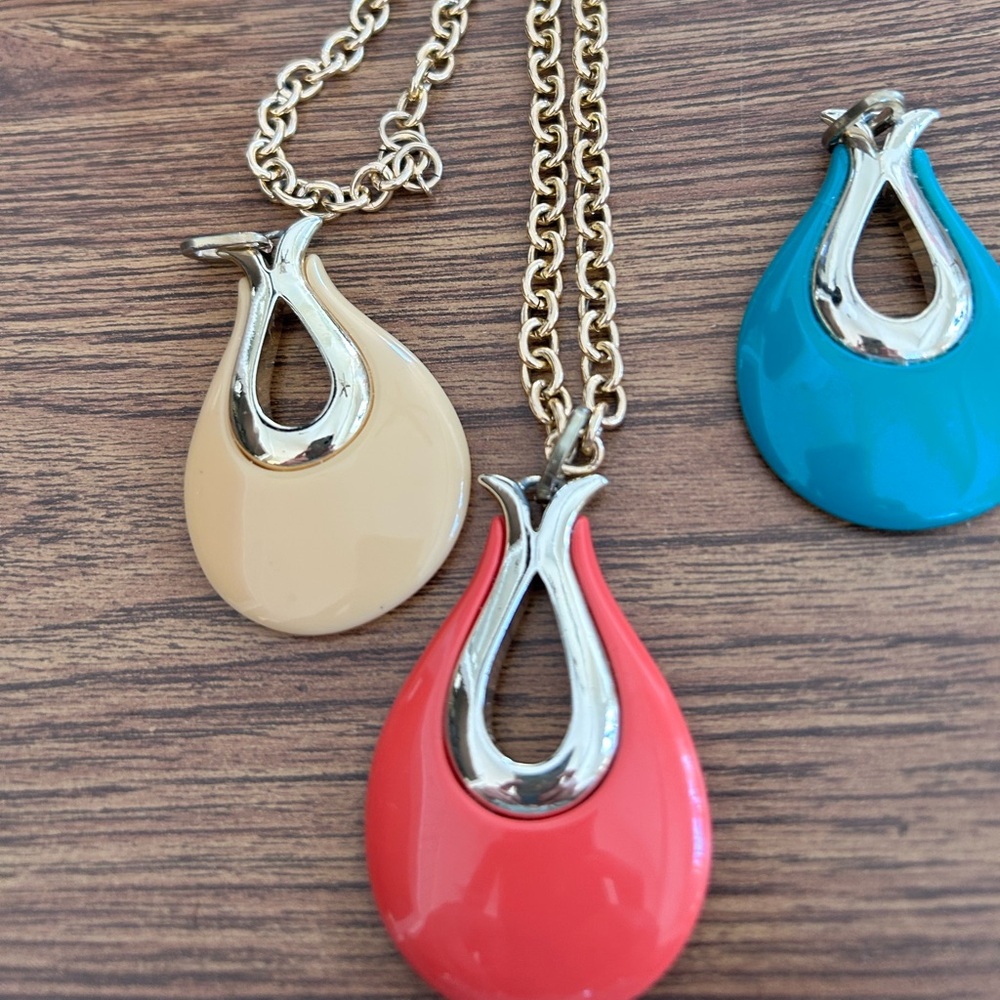 Vintage Sarah Coventry Triple Treat Necklace Pendants 1975 Mod Retro Necklace